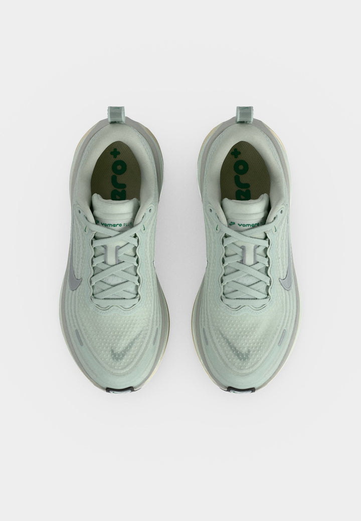 Nike VOMERO PLUS - Green-sea glass-coconut milk-malachite