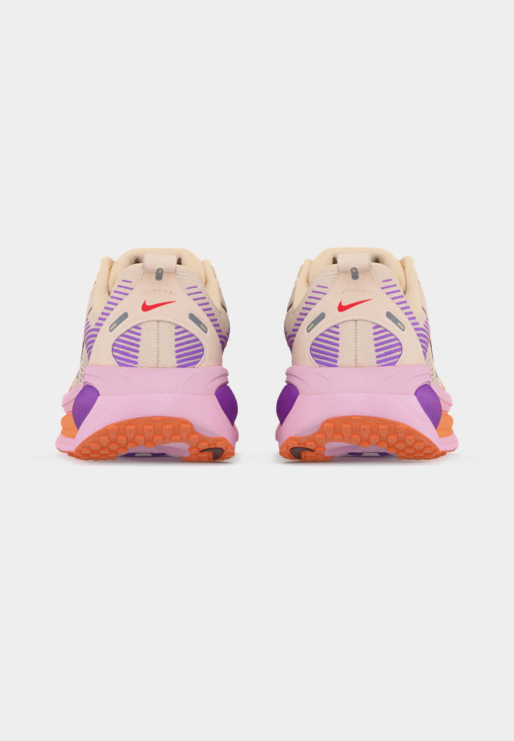 Nike VOMERO 18 - chalk/tattoo/pink foam/bright violet/orange pulse/sail