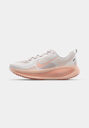 Nike VOMERO 18 - light soft pink/madder