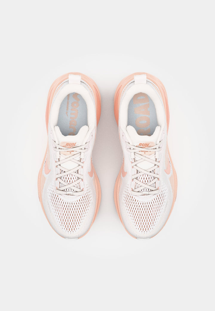 Nike VOMERO 18 - light soft pink/madder