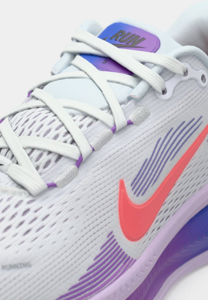 Nike VOMERO 18 - white/hot lava/violet mist/sapphire/bright violet/black